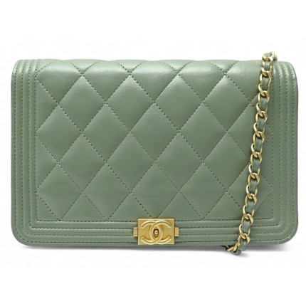 SAC A MAIN CHANEL WALLET ON CHAIN BOY BANDOULIERE EN CUIR VERT HAND BAG 3250€